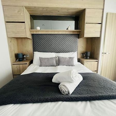 Willa Hideaway Retreat With Hot Tub York Zewnętrze zdjęcie